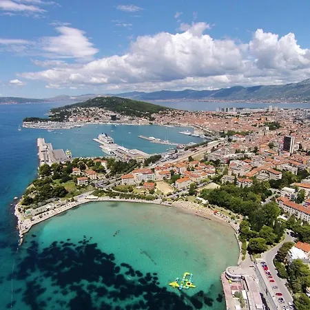 With A Parking Space - 13025 * 斯普利特